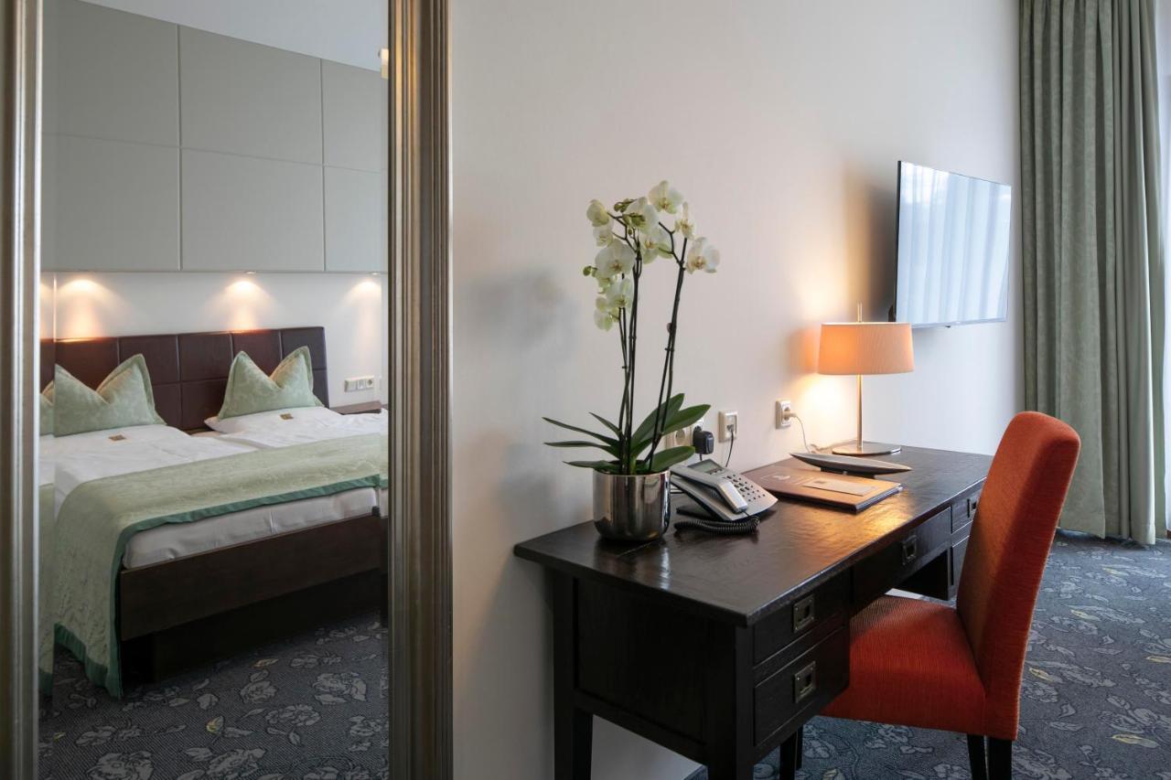 Hotel Landhaus Pollmeyer Friesoythe Dış mekan fotoğraf